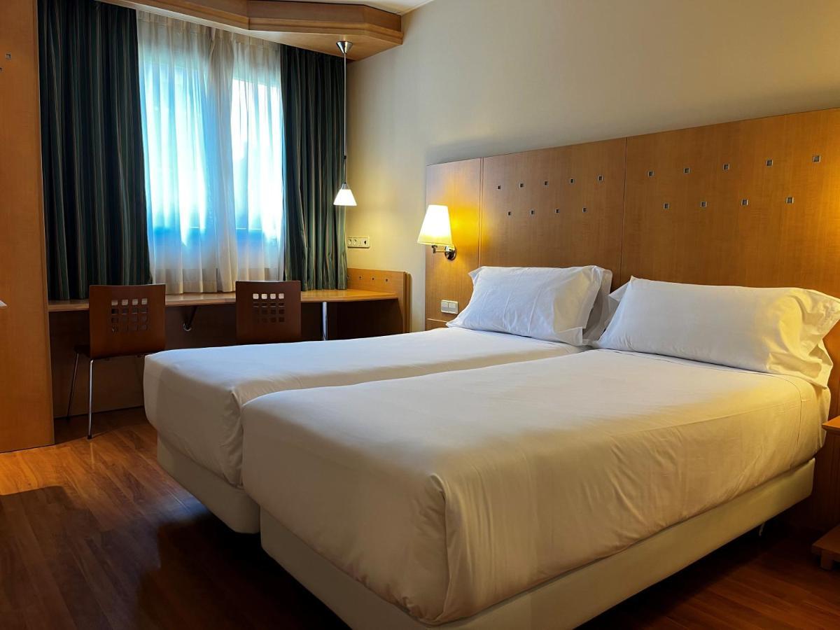 Holiday Inn Express Logrono Rioja By Ihg Экстерьер фото