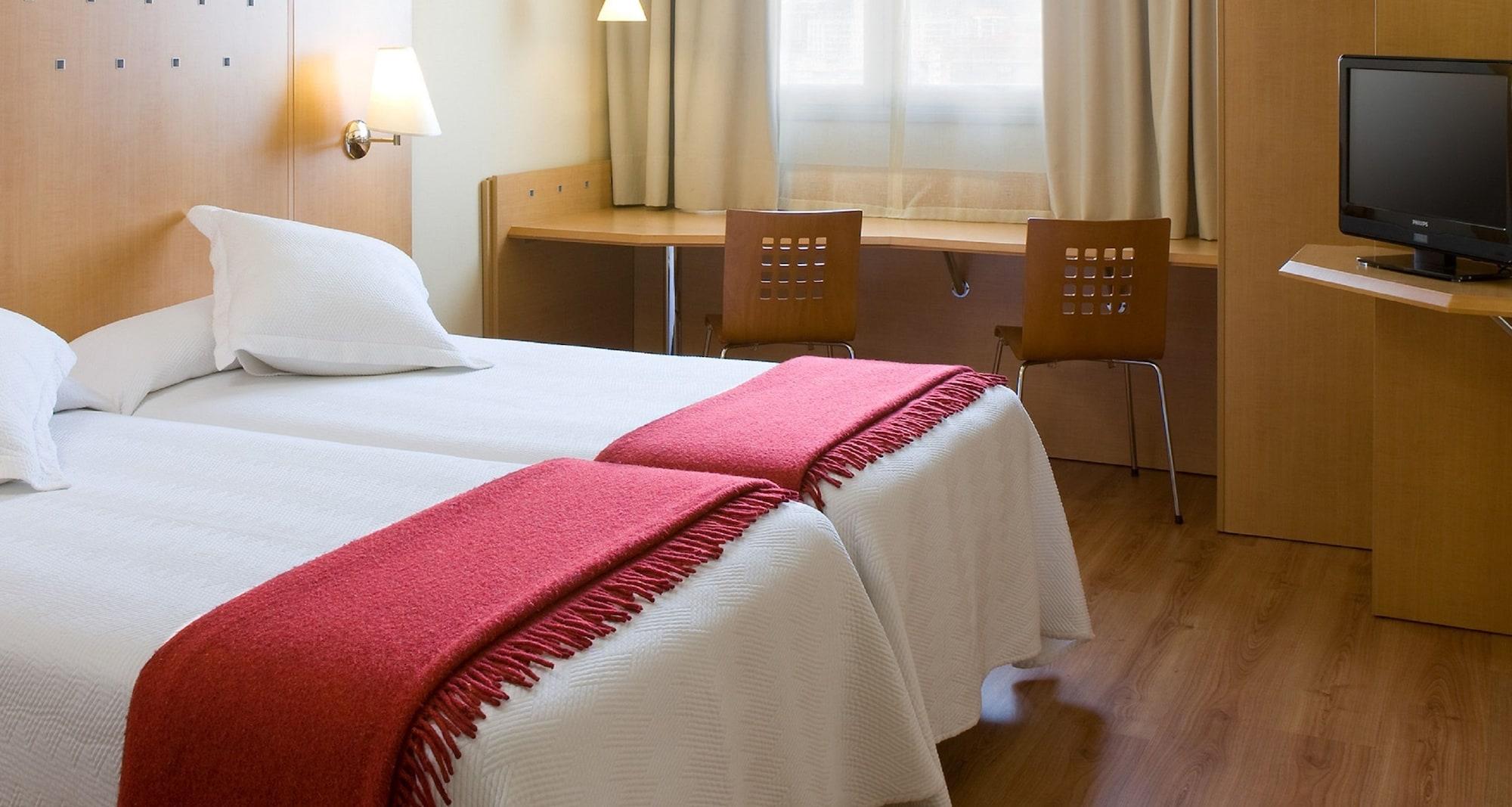 Holiday Inn Express Logrono Rioja By Ihg Экстерьер фото
