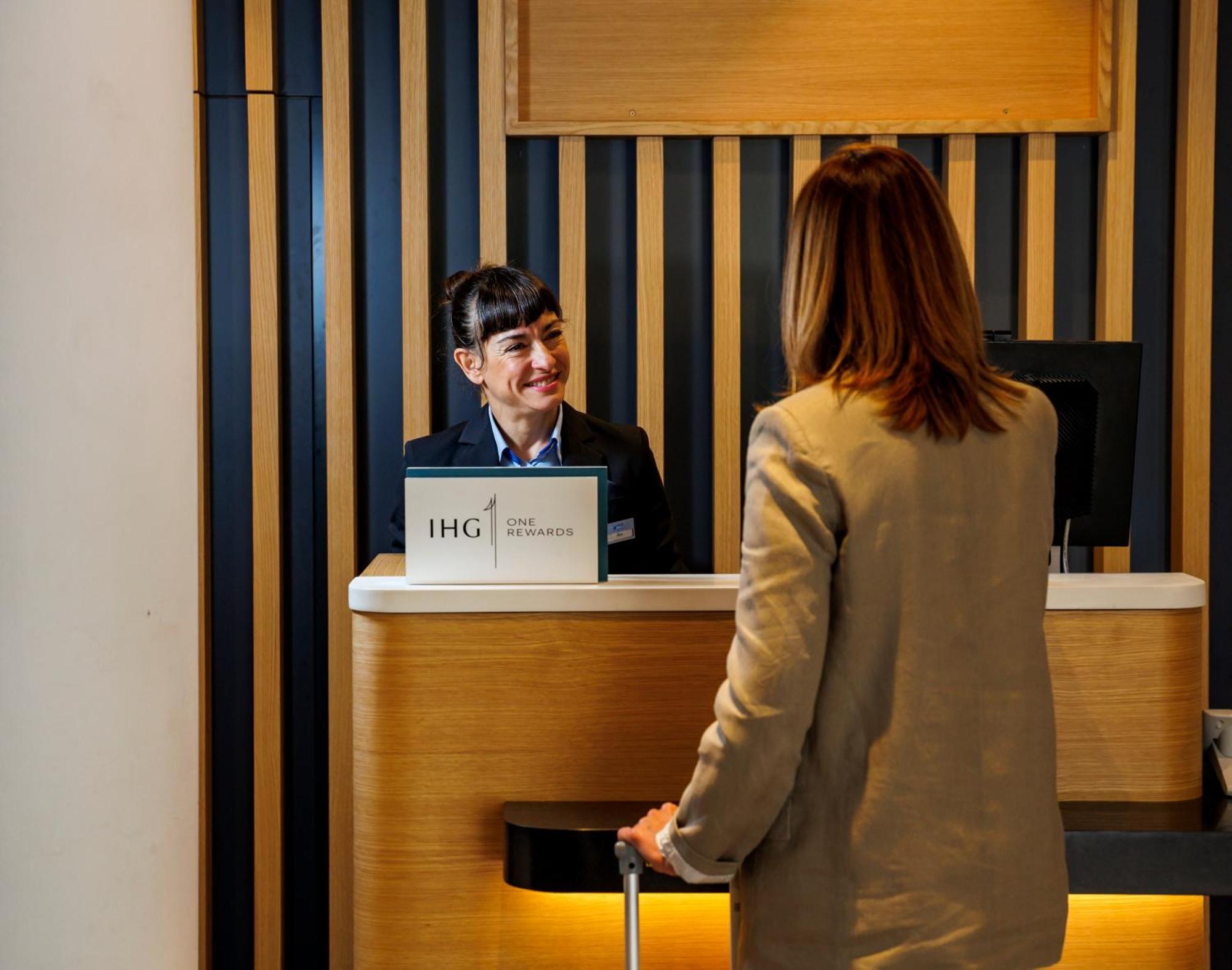 Holiday Inn Express Logrono Rioja By Ihg Экстерьер фото