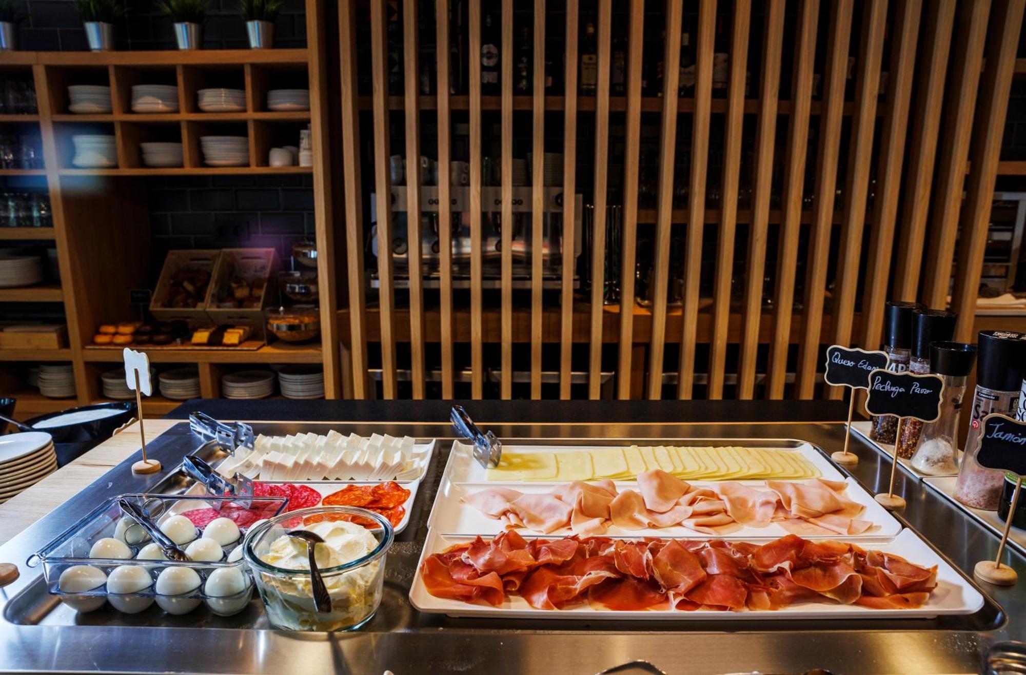 Holiday Inn Express Logrono Rioja By Ihg Экстерьер фото