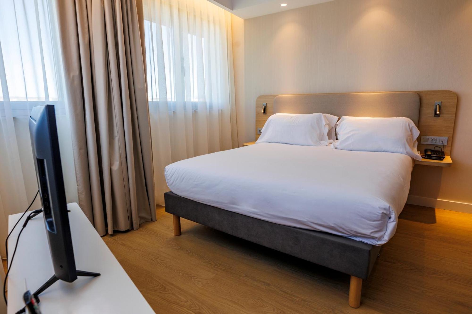 Holiday Inn Express Logrono Rioja By Ihg Экстерьер фото