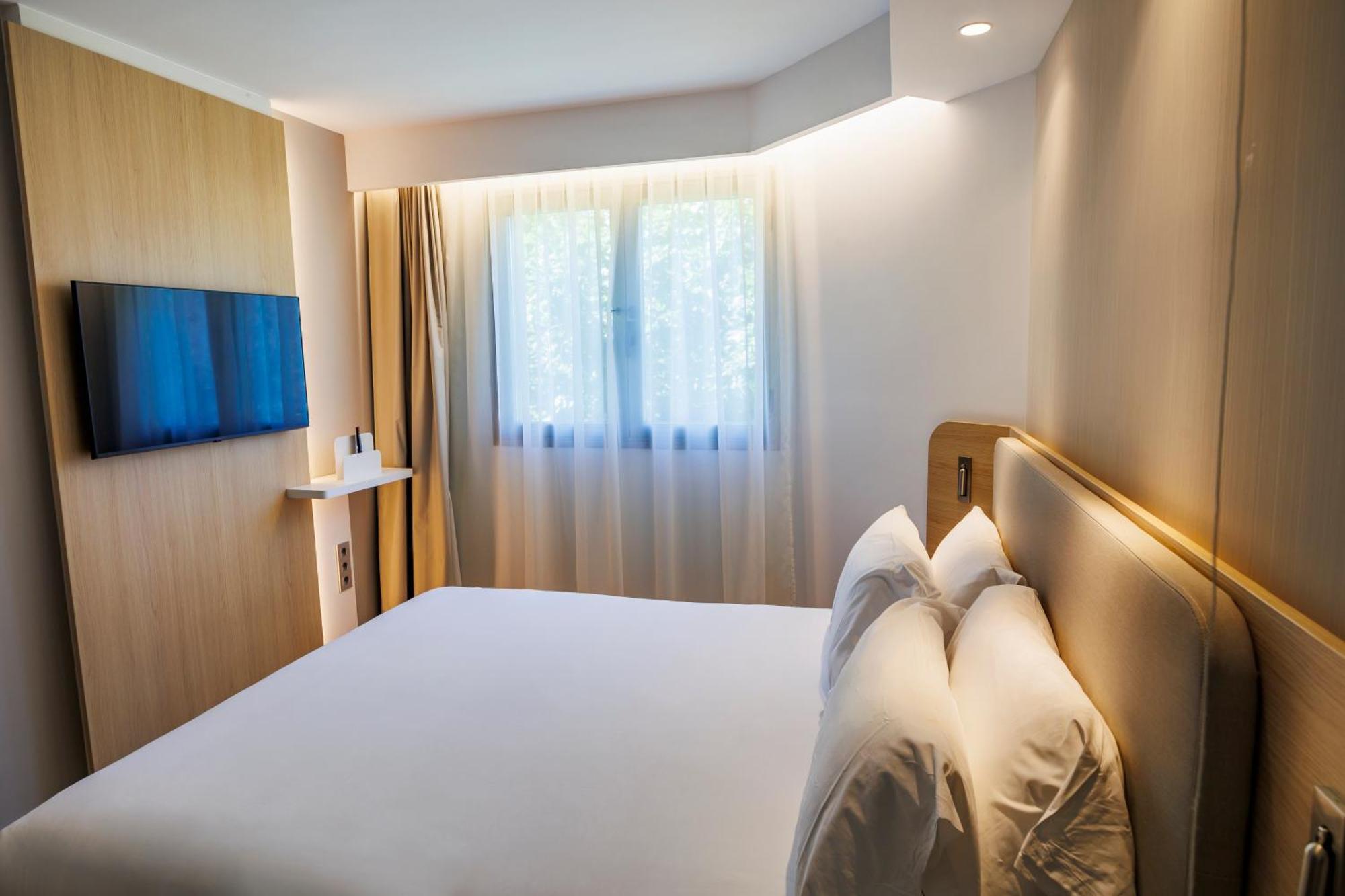 Holiday Inn Express Logrono Rioja By Ihg Экстерьер фото