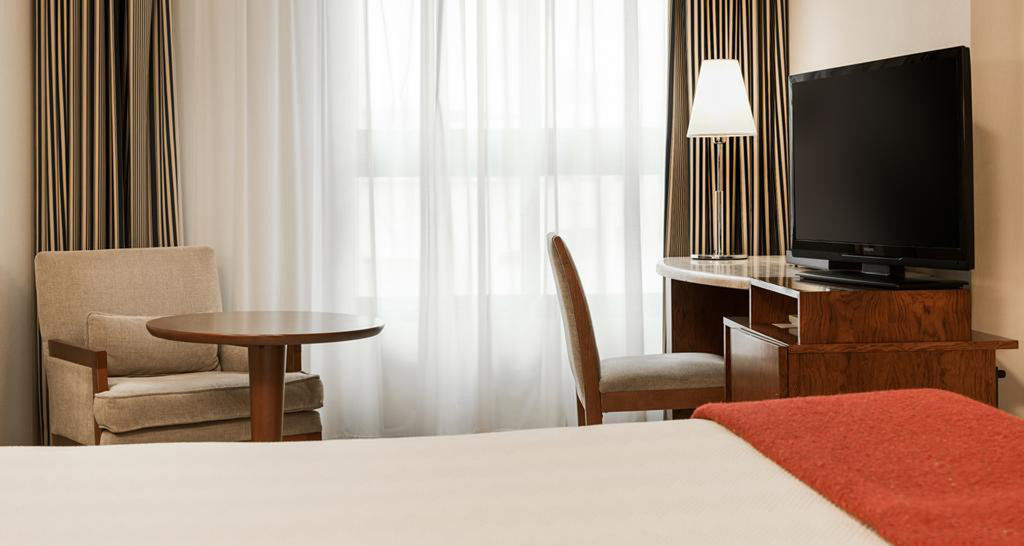 Holiday Inn Express Logrono Rioja By Ihg Экстерьер фото