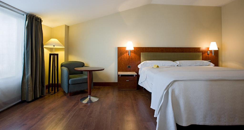 Holiday Inn Express Logrono Rioja By Ihg Экстерьер фото