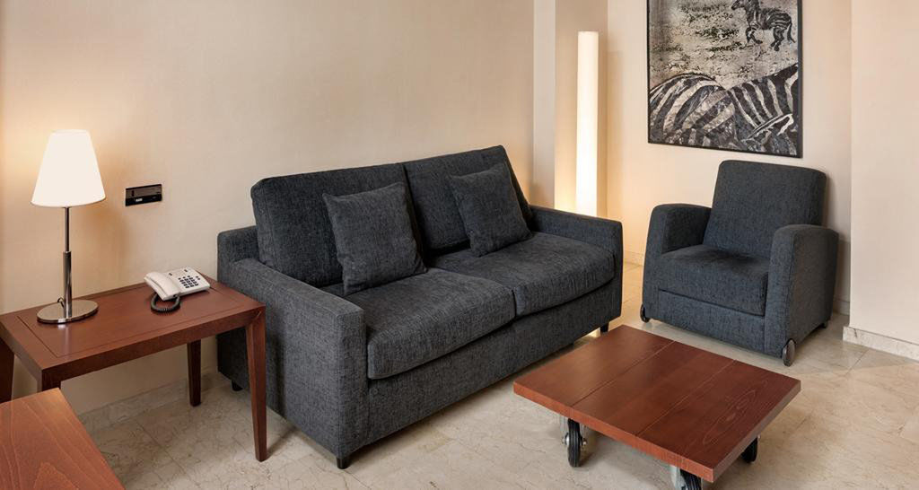Holiday Inn Express Logrono Rioja By Ihg Экстерьер фото