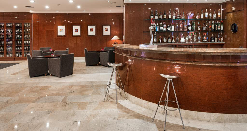 Holiday Inn Express Logrono Rioja By Ihg Экстерьер фото