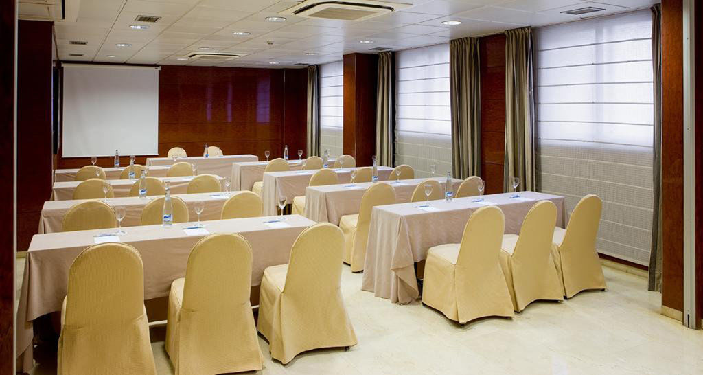 Holiday Inn Express Logrono Rioja By Ihg Экстерьер фото